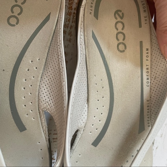 𝅺Ecco flip flop sandals size 39 off white orthotic summer beach shoes - Picture 3 of 10
